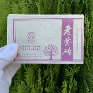 Шу пуэр Фиолетовый бутон кирпич 2018 года 250 г